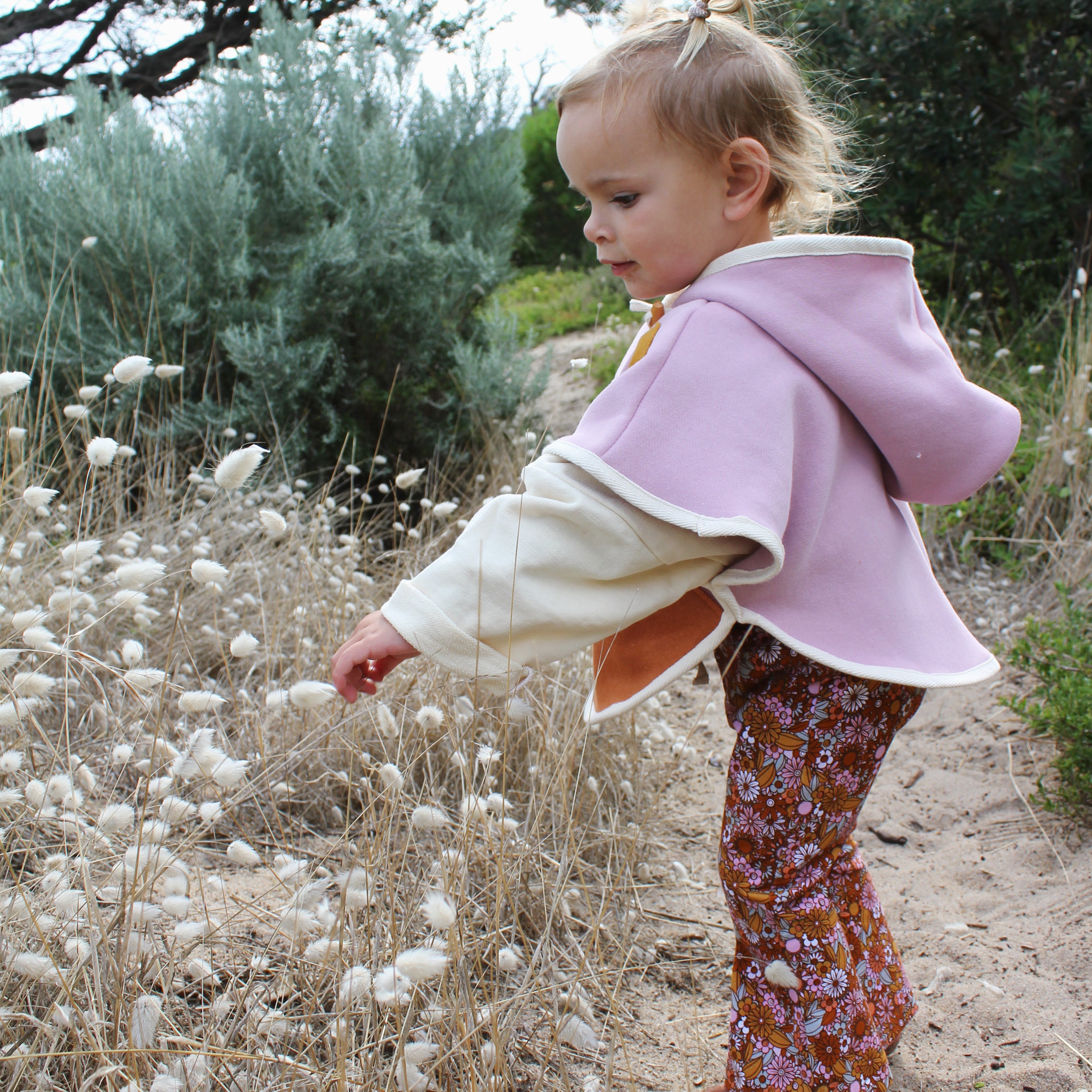 lilac PONCHO landscape